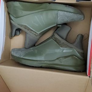 Puma hunter Green women size 7